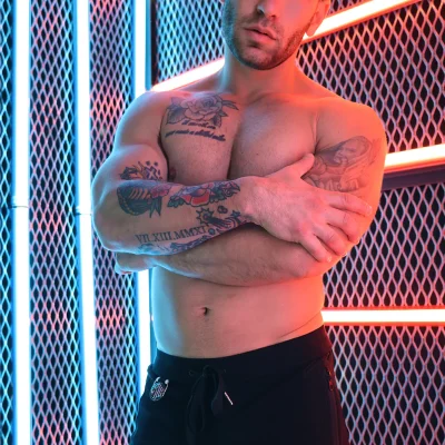 Locker Room Shorts black side.webp