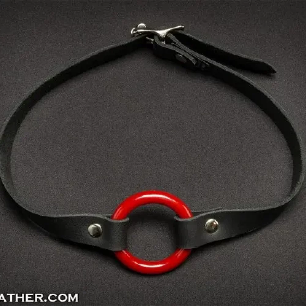 O Ring Gag with Leather Straps Red iamge 2.webp